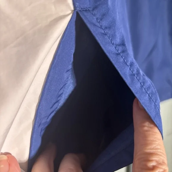 Nike Wind Runner Jacket Ladies Sz XL. Hooded. Blue,‎ White, Teal - Picture 8 of 15